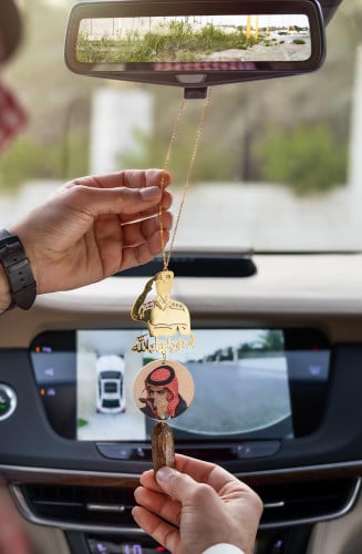 تعليقة العسكري بصوره مع الاسم ترند وكسرة العود