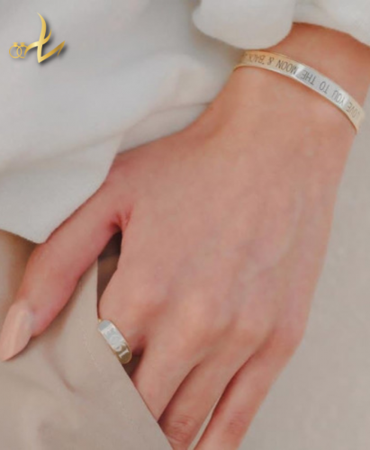 هدايا رجاليه هدايا حب هدايا رجالية هدايا اساور بالاسم متجر سارة