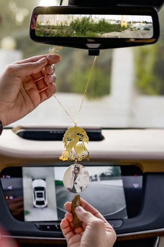 تعليقة سيارة الصقر بصوره من تحب وكسرة العود