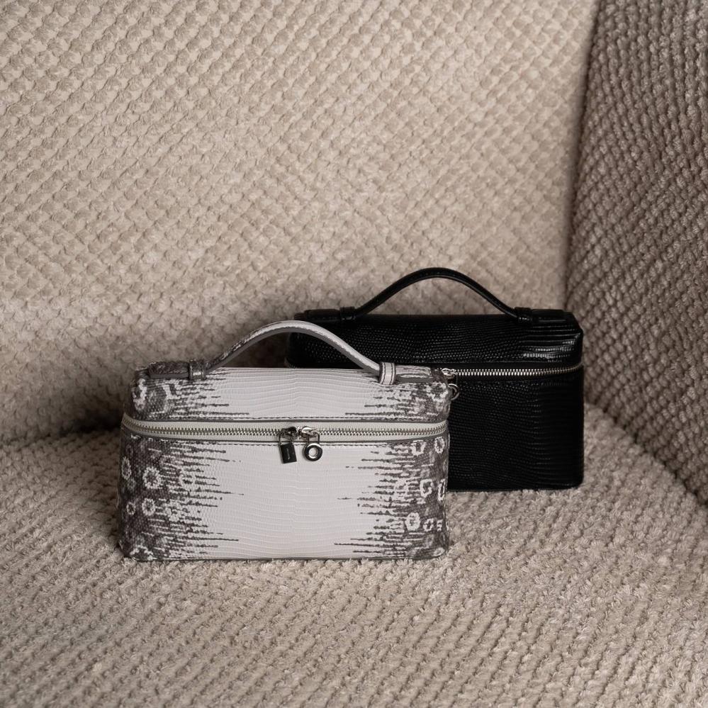 لورو بيانا | أبيض