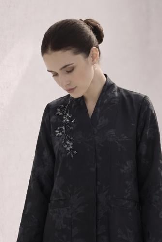 عباية جاكار مشجر مع شك على الكتف الأيمن#26110