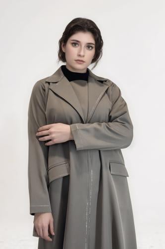 بليزر بحواف مطرزة فضي