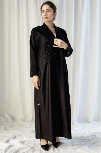 بليزر مع شك على الصدر