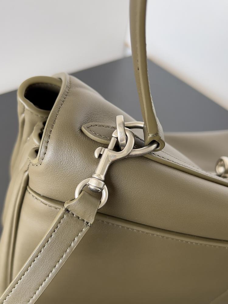 حقيبة Rodeo من بالنسياغا 35 سم