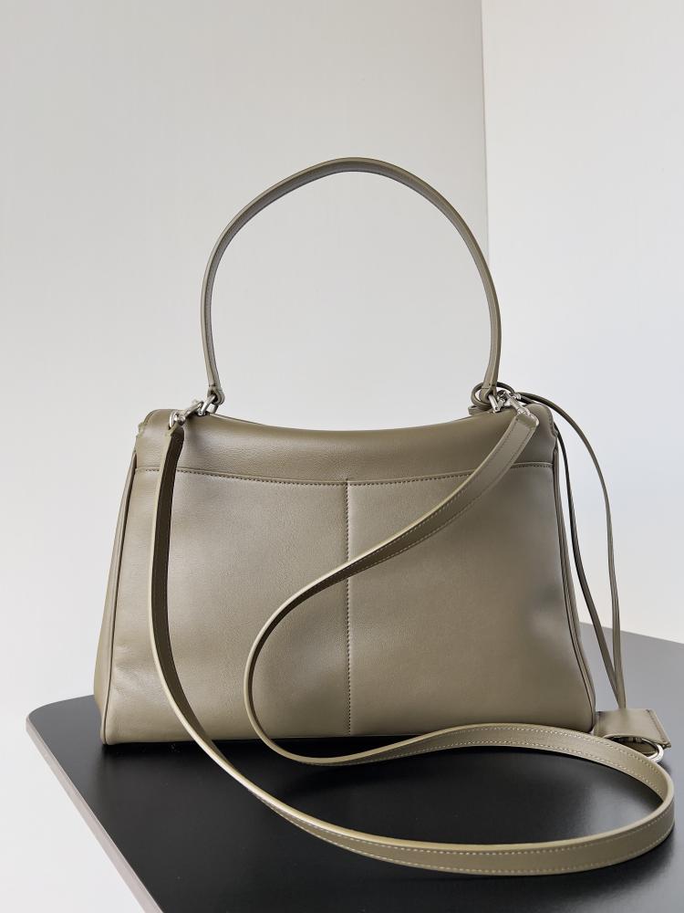 حقيبة Rodeo من بالنسياغا 35 سم