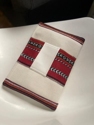 باوتش خيش ناعم ابيض مع سدو أحمر بالنص والاطراف بمس...