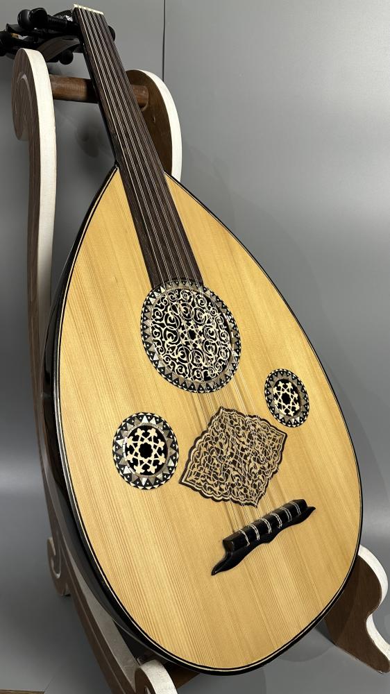 خالد عزوز - عود متوسط