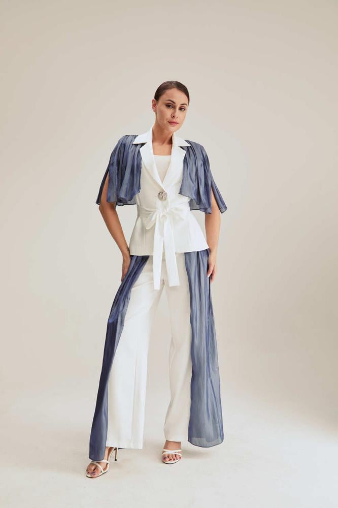 بنطلون بخامات متنوعة