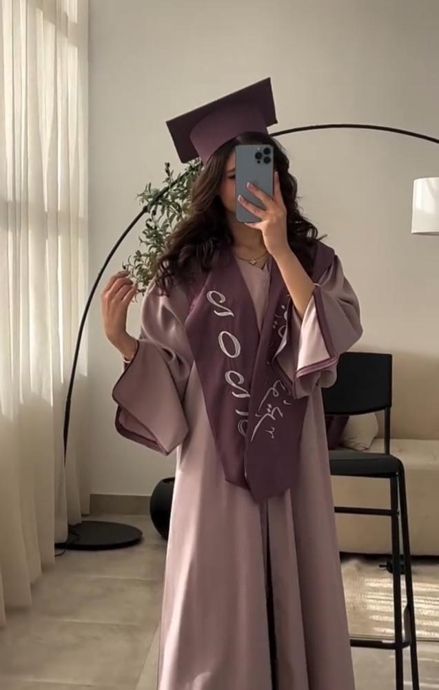 عباية تخرج 2025