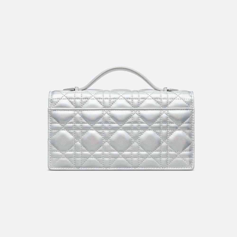 شنطة ديور الصغيرة