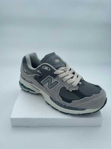 New Balance (W2002RDA)