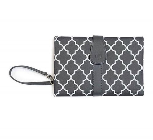 فرشة وحقيبة تغيير طفل