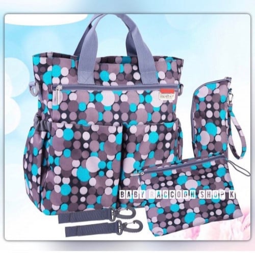 حقيبة مستلزمات طفل