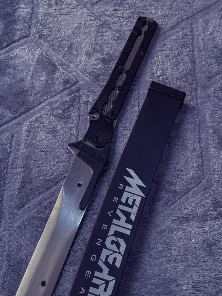 سيف Metal Gear - Raiden