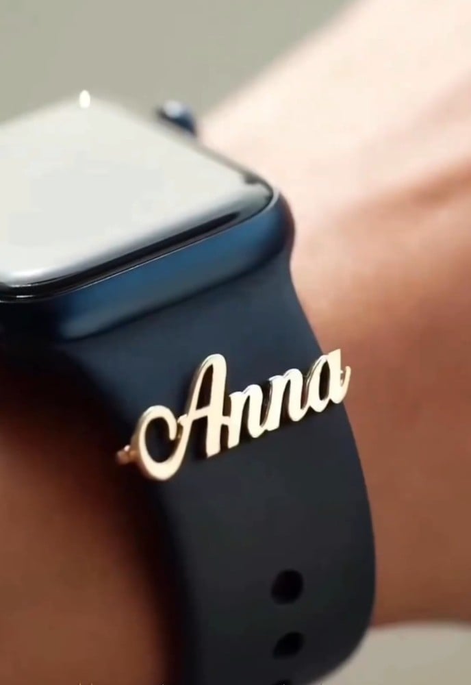 بروش ساعه بالاسم حسب الطلب