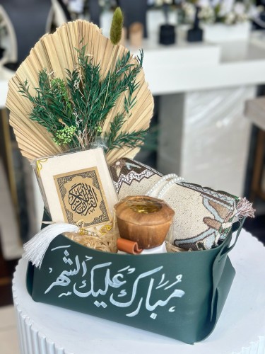 تنسيق رمضاني بالورد الصناعي