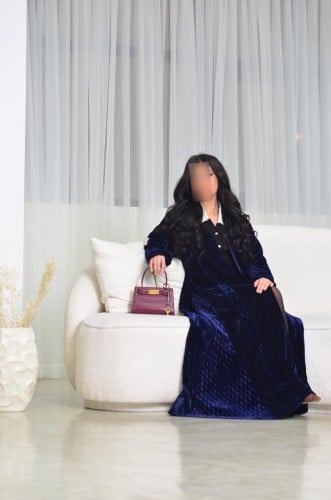 عبايه مخمل كلوش
