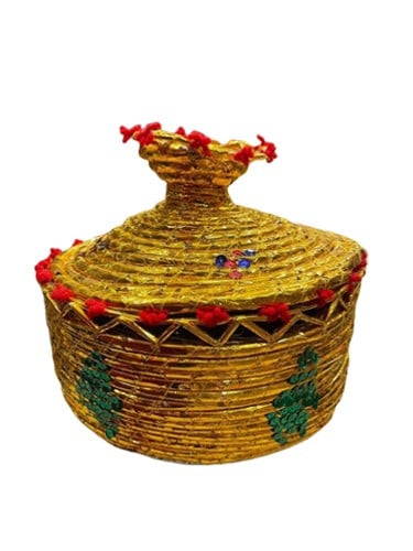 علبة ملونة لون أصفر