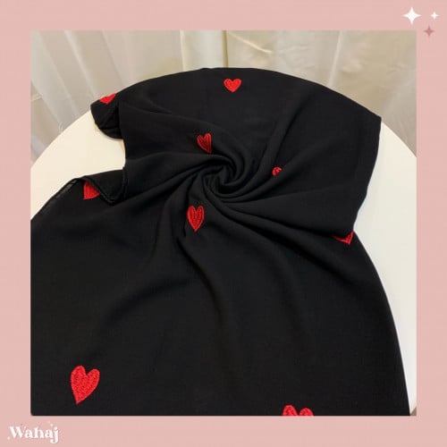 طرحة قلوب بتطريز احمر