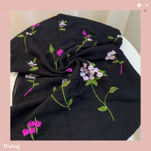 طرحة لينن بتطريز ورود متفرقة