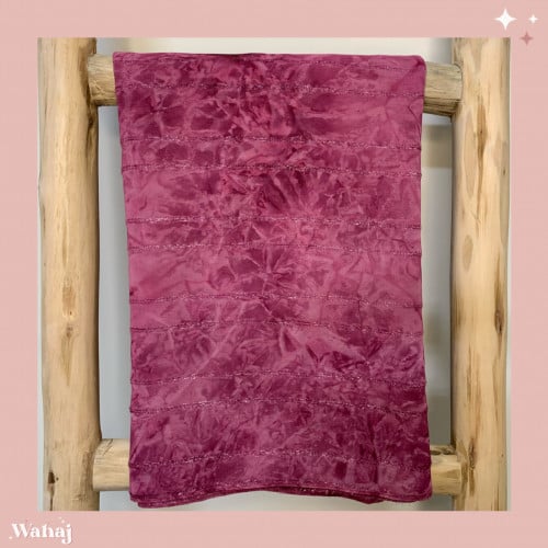 طرحة حرير وردية بخطوط لامعة