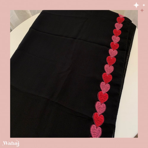 طرحة قلوب سوداء