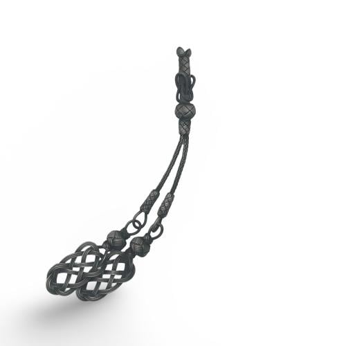 طربزونه فضه بتصميم حلقي مستطيل و اطراف ثنائيه ومشبك كبس. عيار 1000