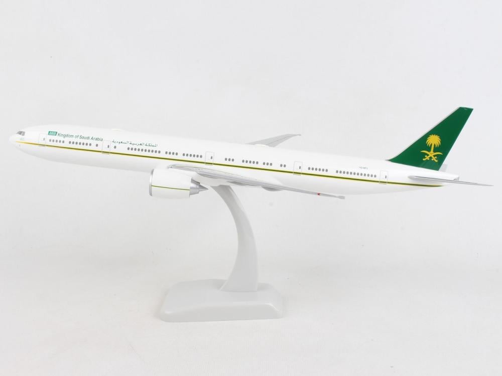 Saudi Arabian Airlines Boeing 777-300ER w/Landing Gear HZ-MF9 1:200 Hogan Wings 11595 11595GR