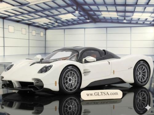Pagani Utopia Pearl White Body and Brakes 1:18 BBR P18223C1 LIMITED 30 PCS
