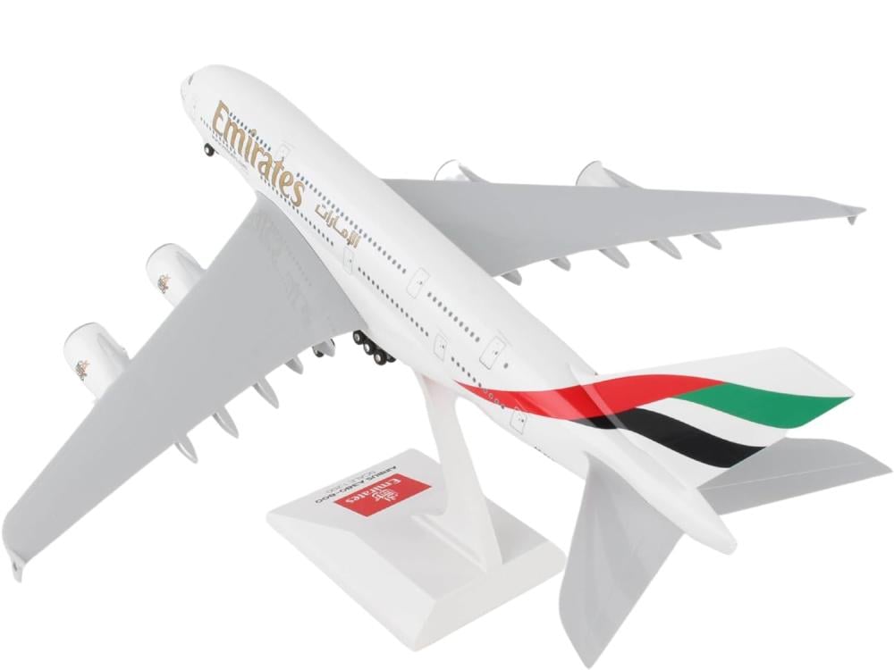 Emirates Airbus A380-800 1:200 Diecast Aircraft Model