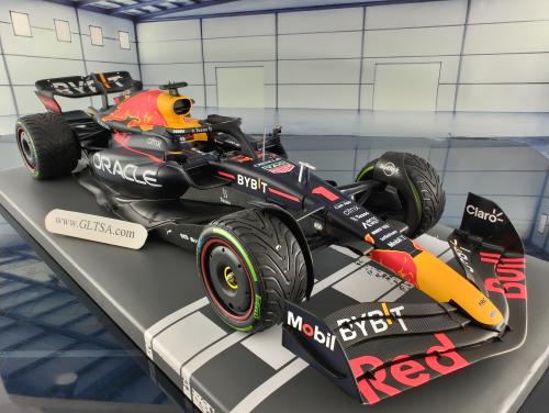 Oracle Red Bull Racing RB18 2022 Japan GP Winner World Champion 1:18 Minichamps 113221801