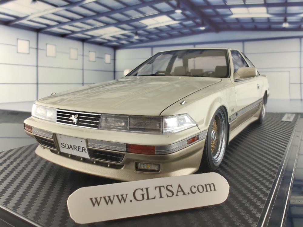 Toyota Soarer (Z20) 3.0GT-LIMITED White/Gold 1:18 Ignition