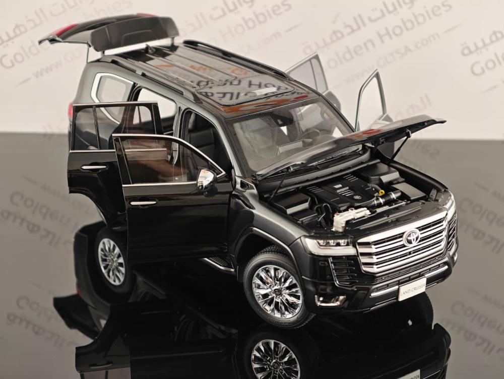 Toyota Land Cruiser LC300 ZX Black 1:18 LCD Models LCD18013-ZX-BL