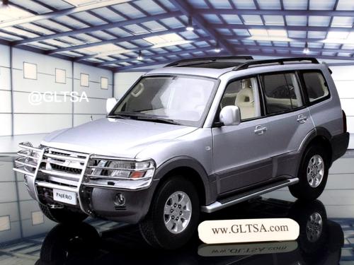 Mitsubishi Pajero V73 Cool Silver 1:18 SunStar 5832