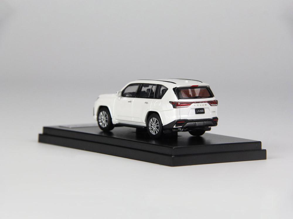 Lexus LX600 White 1:64 LCD Models LCD64035-WH | Golden Hobbies