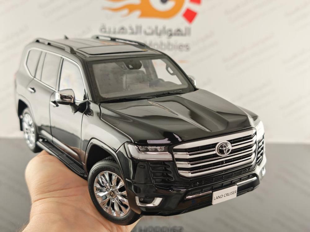 Toyota Land Cruiser LC300 ZX Black 1:18 LCD Models LCD18013-ZX-BL