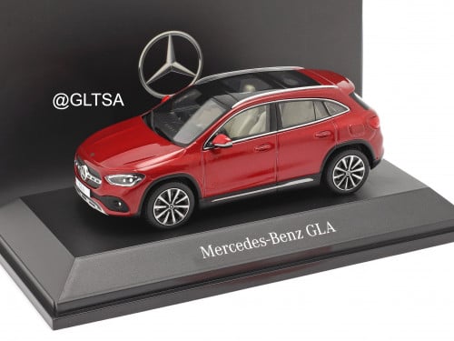 RARE Mercedes-Benz GLA-Class (H247) Designo Patagonia Red Bright 1:43 Spark B66961035