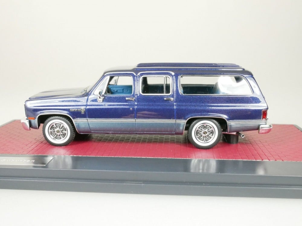Chevrolet Suburban 1981 Blue 1:43 Matrix MX20302-412 LIMITED