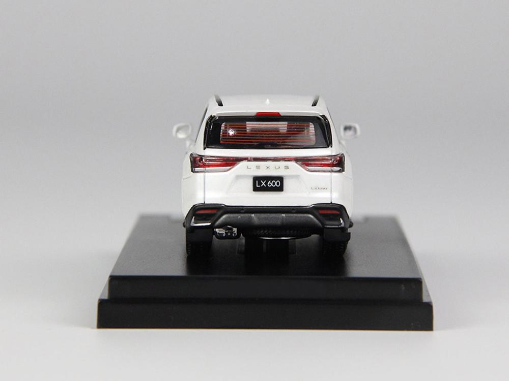 Lexus LX600 White 1:64 LCD Models LCD64035-WH | Golden Hobbies
