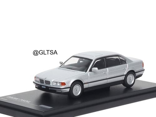 BMW 750iL (E38) Silver 1:64 Almost Real 630203001