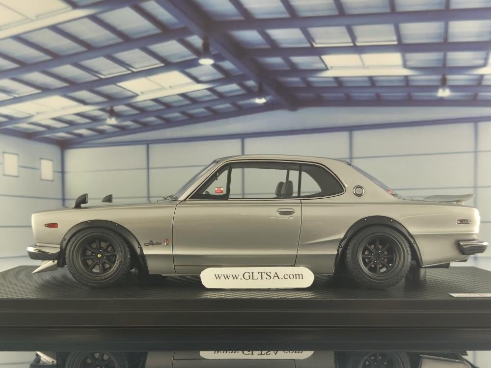 KPGC10 SKYLINE 2000 GT-R 1/30スケール Kyosho 1:18 Nissan Skyline 2000 GT-R KPGC10 with F-spoiler