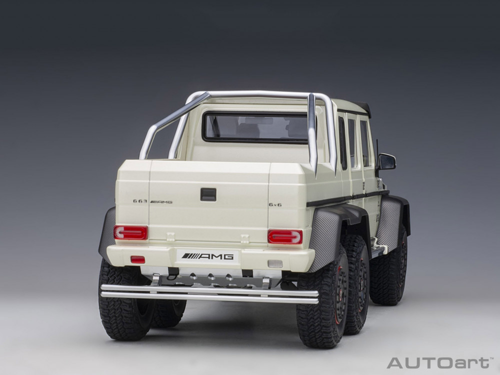 Mercedes-Benz G63 AMG 6×6 Designo Diamond White 1:18 AUTOart Mercedes-Benz G63 AMG 6×6 Designo Diamond White 1:18 AUTOart