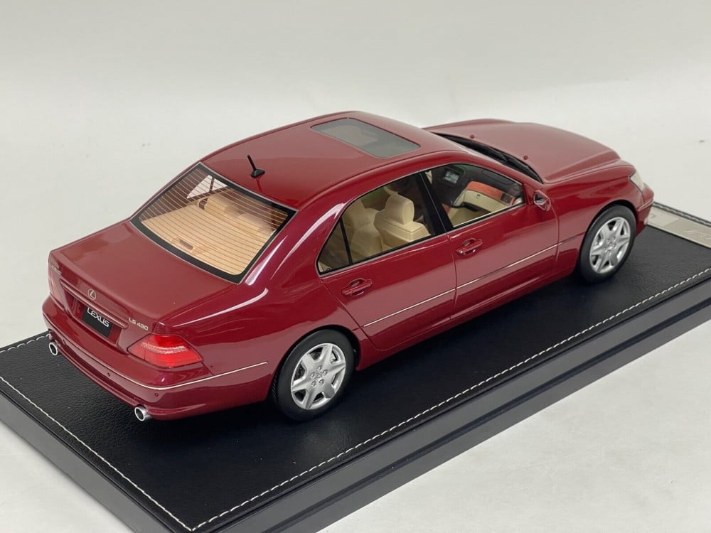 Lexus LS430 Red 1:18 IVY LIMITED 50 PCS - الهوايات الذهبية لمجسمات السيارات  والريموت