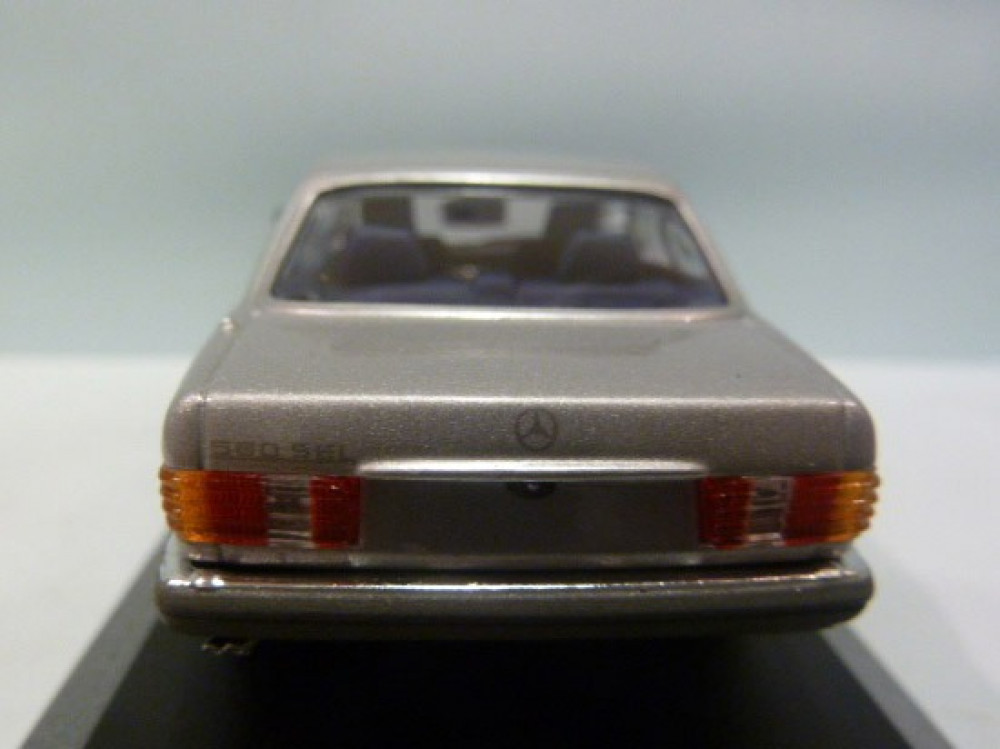 RARE Mercedes-Benz 560 SEL (W126) Silver 1:43 Minichamps