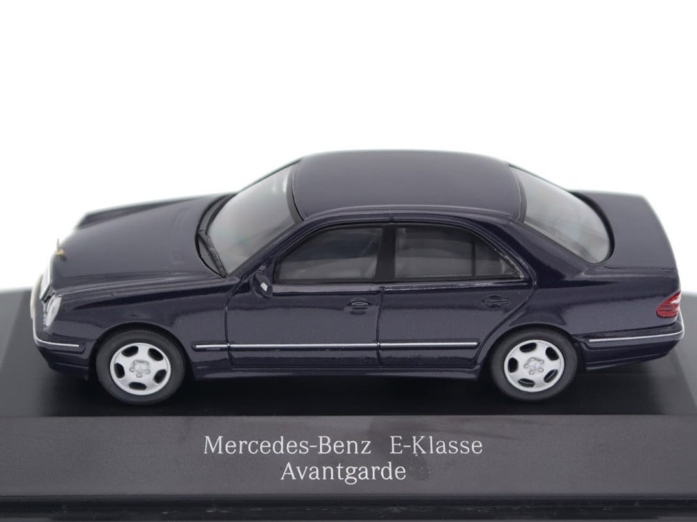 Mercedes-Benz E-Class Avantgarde W210 1999 Midnight Blue