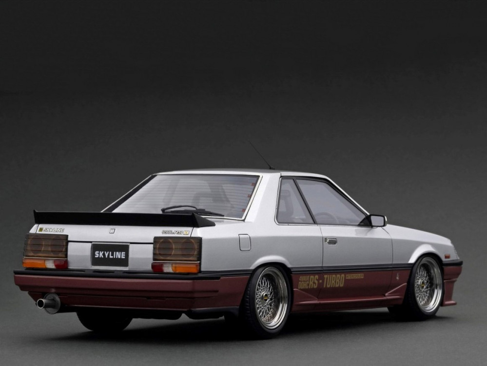 Nissan Skyline 2000 RS-X Turbo-C (R30) Silver Red 1:18 Ignition Model -  الهوايات الذهبية لمجسمات السيارات والريموت