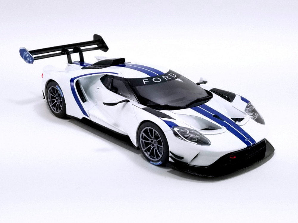 Ford GT MKII Track 2020 White Blue 1:18 GT Spirit US040 - الهوايات 