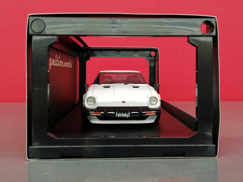 RARE Nissan Fairlady Z (S130) White 1:18 Ignition Model IG1969 - الهوايات  الذهبية لمجسمات السيارات والريموت