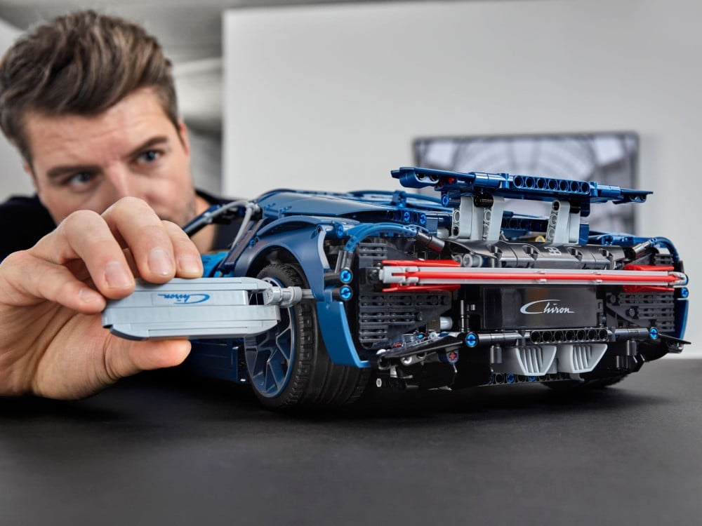 Bugatti Chiron LEGO Technic 42083