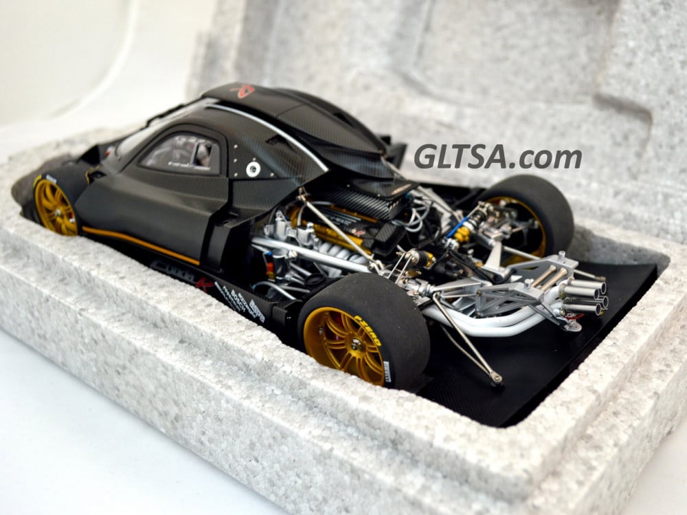 RARE Pagani Zonda R Carbon Fiber Black 1:18 AUTOart 78261 - الهوايات  الذهبية لمجسمات السيارات والريموت